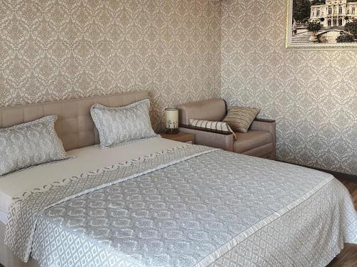 One-bedroom Oasis with a Parkview