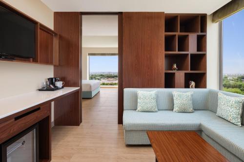 Χώρος καθιστικού στο Fairfield by Marriott Jodhpur