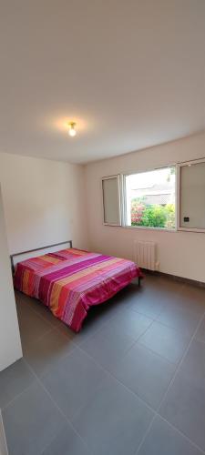 Afbeelding uit fotogalerij van Maison de vacances in Saint-Clément-de-Rivière