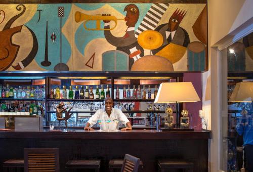 Ο χώρος του lounge ή του μπαρ στο Diamonds Malindi
