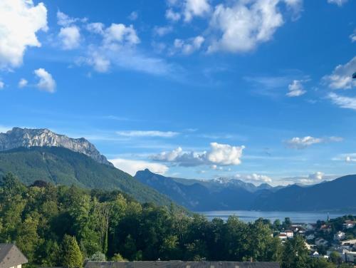 - Vistas a las montañas y al lago en Wohnung mit wunderschönem Seeblick, en Gmunden