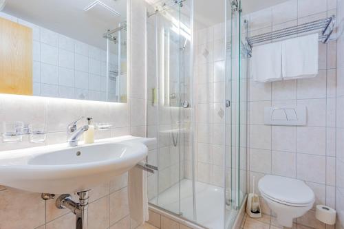 Koupelna v ubytování Hotel Dischma