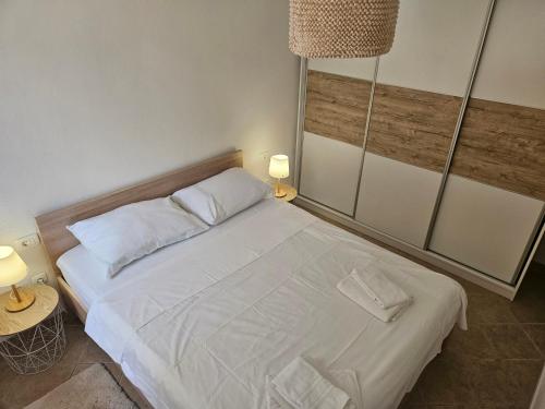 Central Apartment Kaštel Lukšić