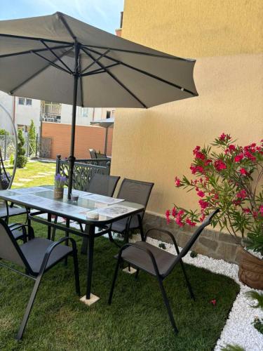 Zahrada ubytování Апартаменти Дани и Мони Sveti Vlas