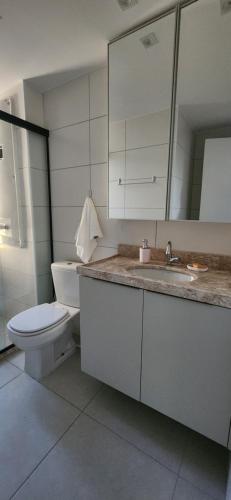 Et badeværelse på Blue Beach Praia Formosa