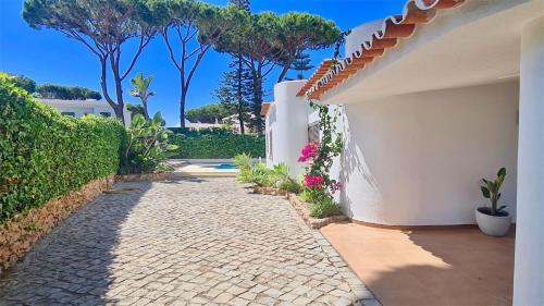 Villa Lotus, CD 283 - Cleverdetails