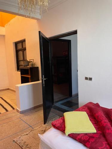 Postel nebo postele na pokoji v ubytování Emallayan Hostel