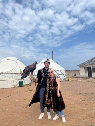 Guest house and Yurt camp "Ailuu"の宿泊客