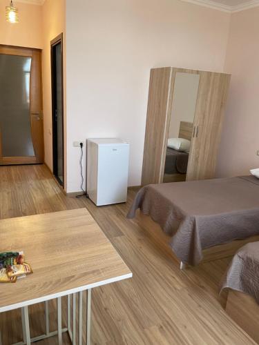 Kuchyň nebo kuchyňský kout v ubytování DECCA Hotel