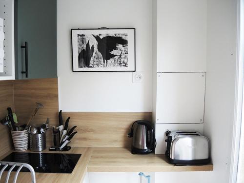 Private Room with Bathroom in Sunny Flat