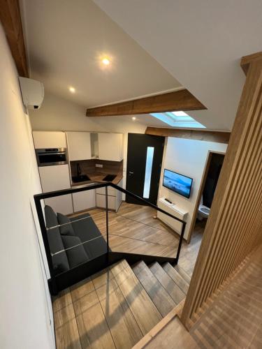 Magnifique Studio duplex,150 mt de la plage et centre ville,clime,wifi