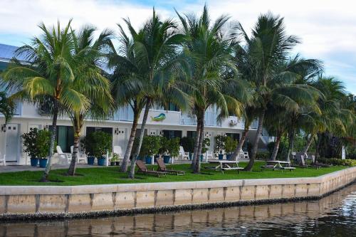 Κήπος έξω από το Sailfish Suites 1 - Waterfront & pet friendly