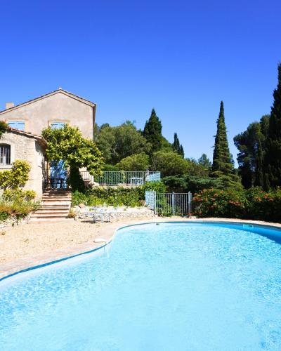 MAS provencal piscine