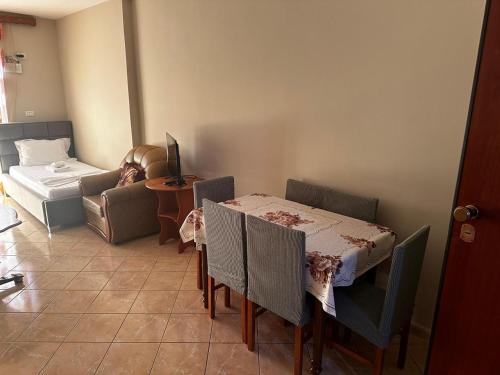 Khu vực ghế ngồi tại Boni Apartments