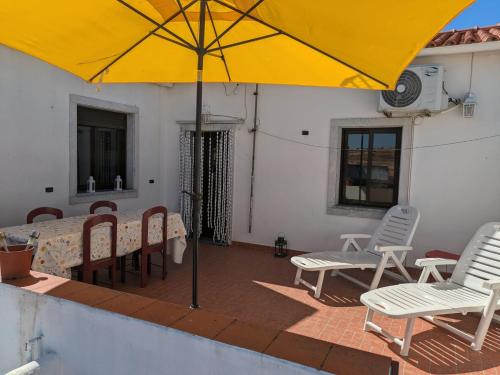 Imagen de la galería de Casa Amarela - Praias Alqueva, en Póvoa de São Miguel