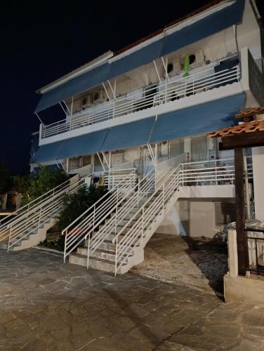 Φωτογραφία από το άλμπουμ του Sirocco Seaside στη Γερακινή
