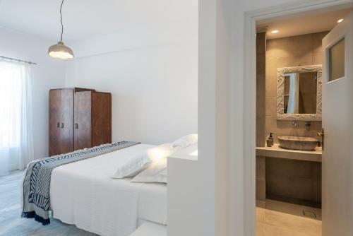 Gallery image of Hotel Swiss Home in Naousa