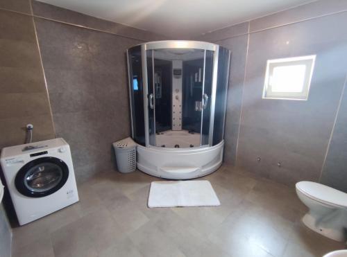 Bany a Fun and spacious apartment