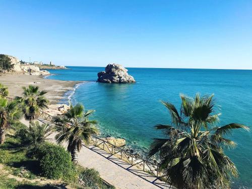 Pueblo marino, oasis junto al mar de la araña, by Sol Maestranza