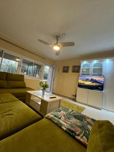Super terrace Levante front line Apartment Los Ranchos self check-in, free parking