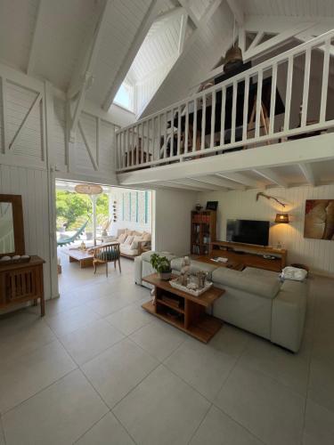 VILLA ZEN tesisinde bir oturma alanı