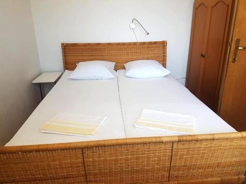 Apartments by the sea Rogoznica - 23439