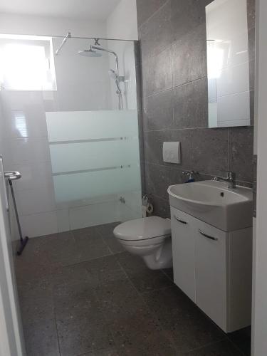 Apartments by the sea Rogoznica - 23439