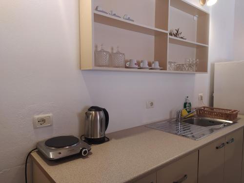 Gallery image of Retzos rooms in Himare