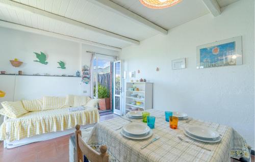Χώρος καθιστικού στο Stunning Apartment In Bonassola