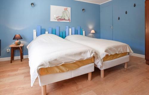 Photo de la galerie de l'établissement Stunning Home In Pirou With Kitchen, à Pirou