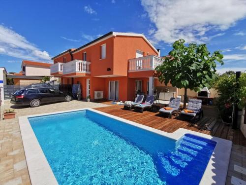 Paulonia Comfortable holiday residence