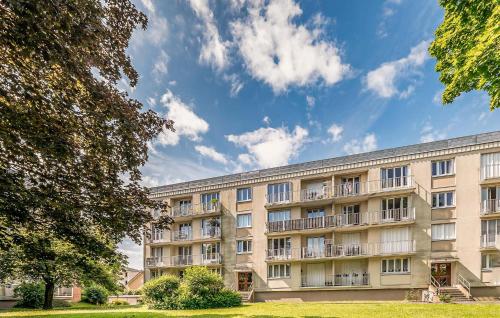 Cozy Apartment In Le Plessis-Trévise