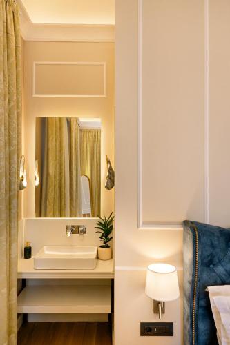 Curcumelli Luxury Suites