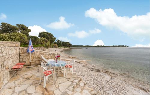 2 Bedroom Nice Home In Sveti Ivan