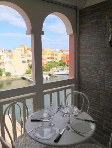 Superbe Studio Cabine Face Marina- résidence Piscine - 2 ou 3 personnes - 4PV47E