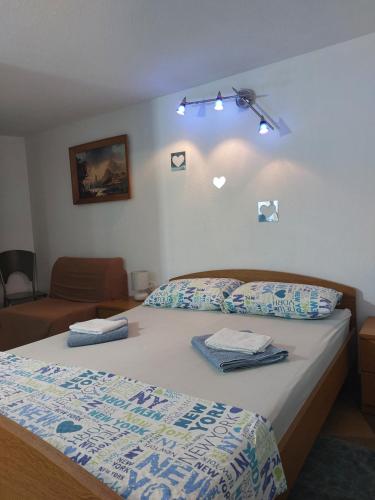 Foto dalla galleria di Apartmani Damir Kazija a Pakoštane