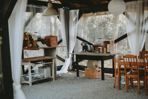 Fotografie z fotogalerie ubytování Szumlisko Glamping N1 v destinaci Szumlin
