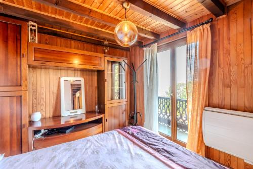 Photo de la galerie de l'établissement Agréable Chalet, vue panoramique sur la Lac Léman, à Évian-les-Bains