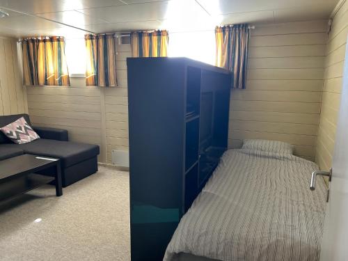 Gallery image of Quiet, centrally-located apartment, parking included in Molde