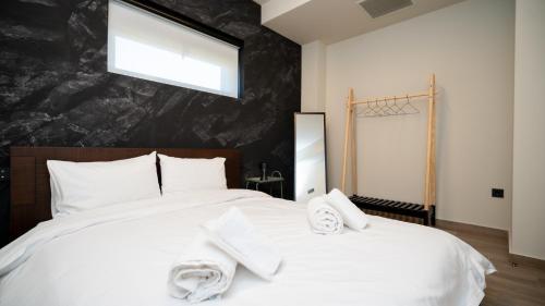 Meteora Smart Suites
