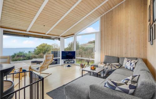 O zonă de relaxare la Holiday Home Hornsvej Ebeltoft V