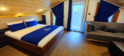 Ένα ή περισσότερα κρεβάτια σε δωμάτιο στο Kibar Suite Hotel