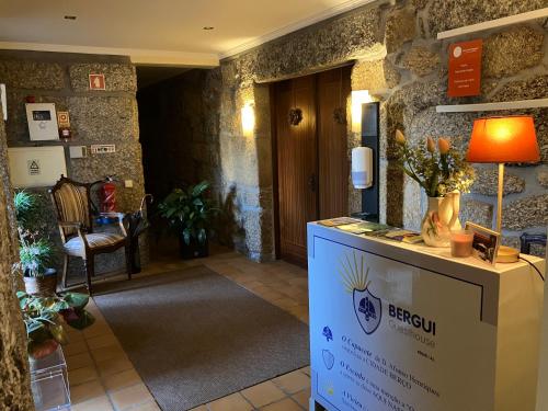 Gambar di galeri bagi Bergui Guesthouse - Em Guimarães desde 2017 di Guimarães