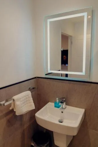 Mayfield Suites photo 52
