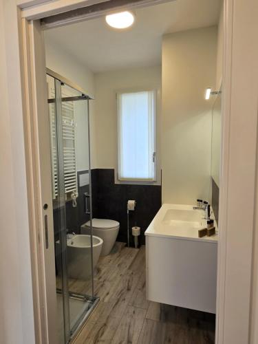 Bilik mandi di Home23Jesolo! Beach, Parking and Bikes included