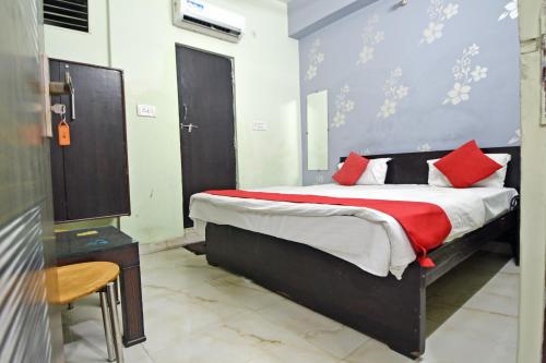 アリーガルにあるHotel Maharaja Palaceのギャラリーの写真