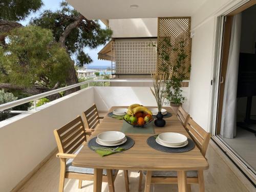 Μπαλκόνι ή βεράντα στο Vouliagmeni Seaside Luxury Home