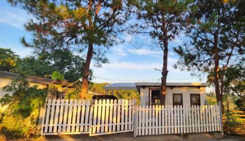 Landskap semula jadi dekat dengan lodge