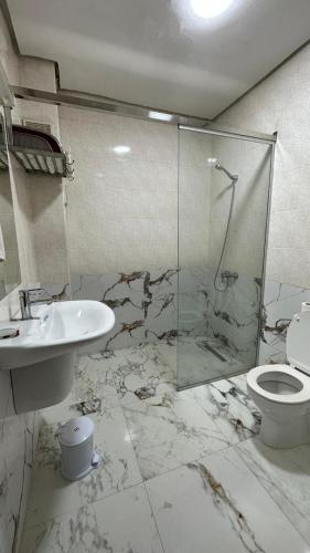 Un baño de Isly Golf Hotel