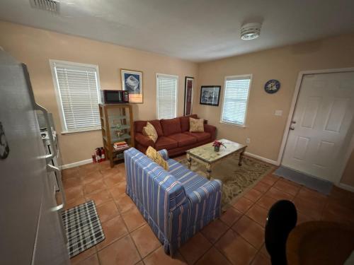 Key West Style Historic Home in Coconut Grove Florida, The Blue House photo 12